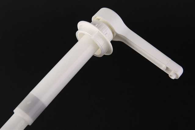 Dressing Pump 1/gal